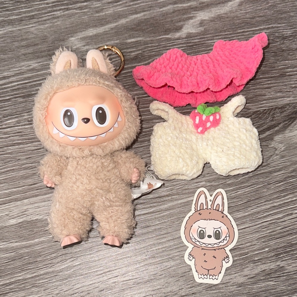 Labubu Toffee with outfit included